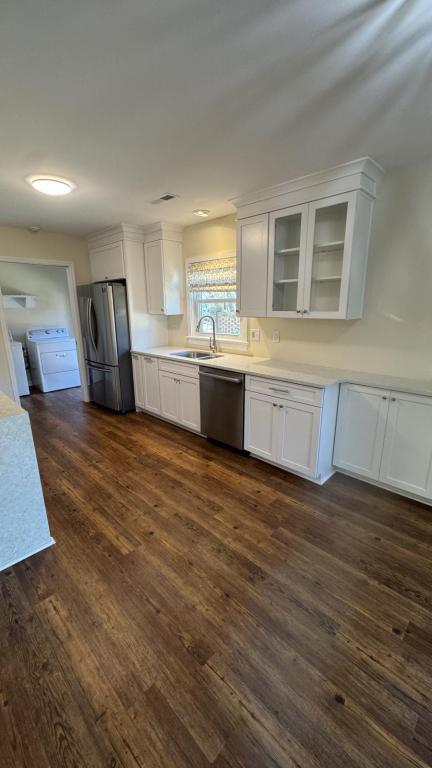 Building Photo - 1024 Plantation Ct