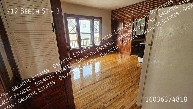 Building Photo - 712 Beech St