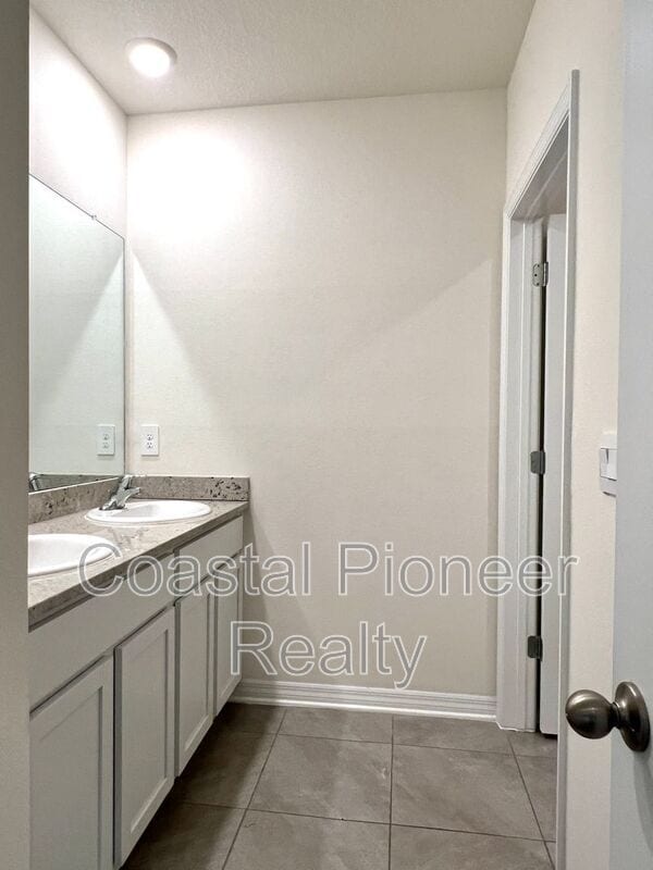 Building Photo - 17506 Canopy Pl