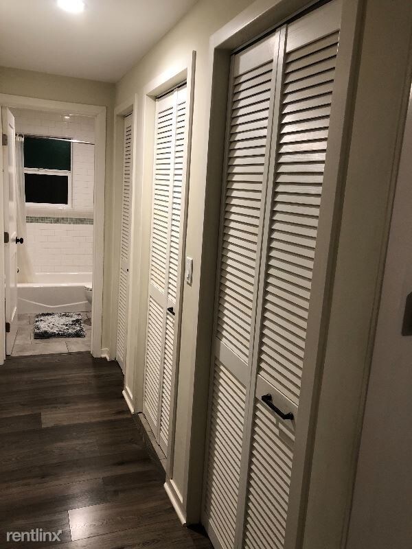 Building Photo - 1823 Michigan Ave