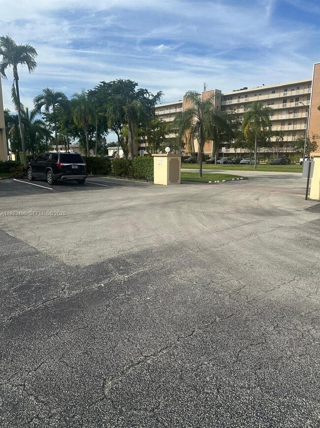 Building Photo - 1350 Atlantic Shores Blvd