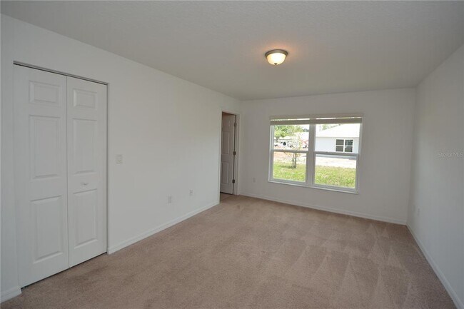 Building Photo - 33 Rosecroft Ln