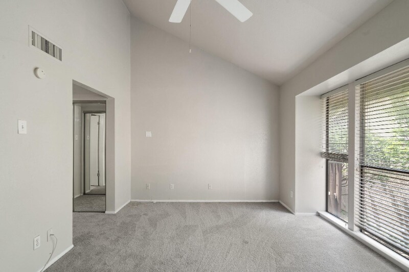 Building Photo - 4543 N O'Connor Rd