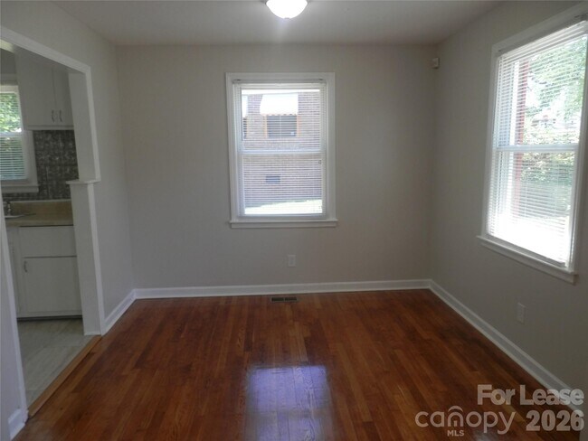 Building Photo - 3016 Colfax St