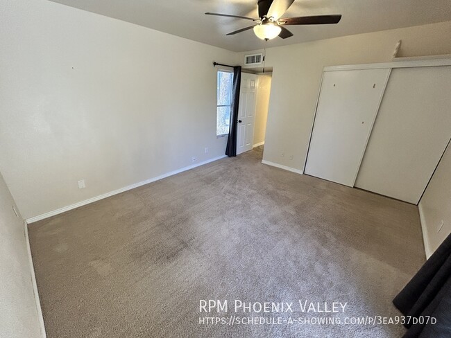 Building Photo - 2 Bed / 1 Bath, Glendale unit on the Bella...