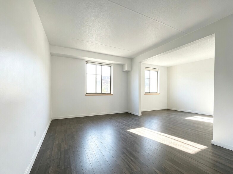 Bedroom - 100 Ledgewood Dr