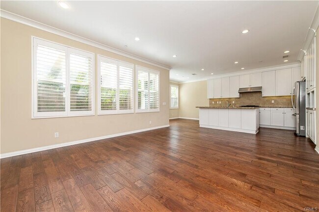 Building Photo - 123 Overbrook