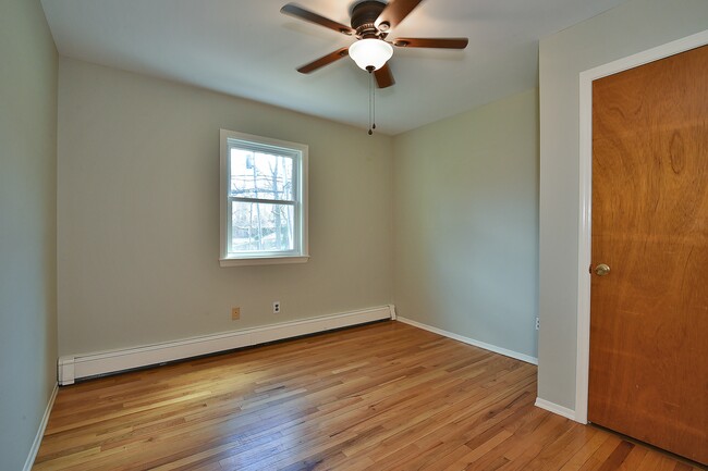 Building Photo - 276 5th Ave