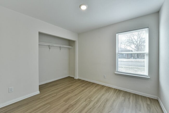 Building Photo - Elevate Your Living Experience, 3BR/2BA Duplex in Killeen!