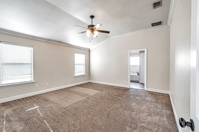 Building Photo - 423 O' Rourke St