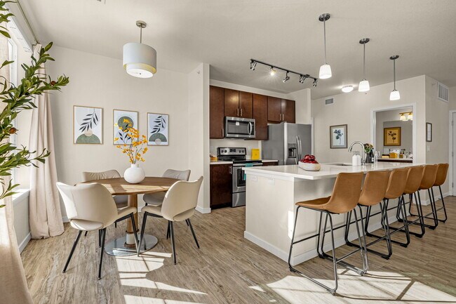 Building Photo - 9227 Rolling Way