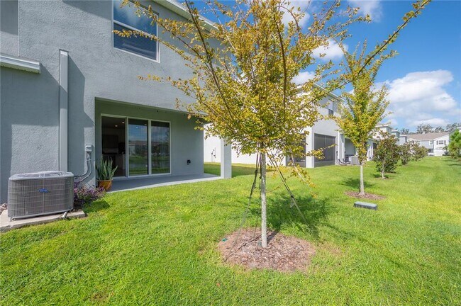 Building Photo - 16701 Maude Dr