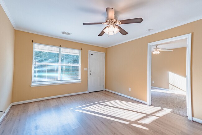 Building Photo - 12591 Drift Bay Cove