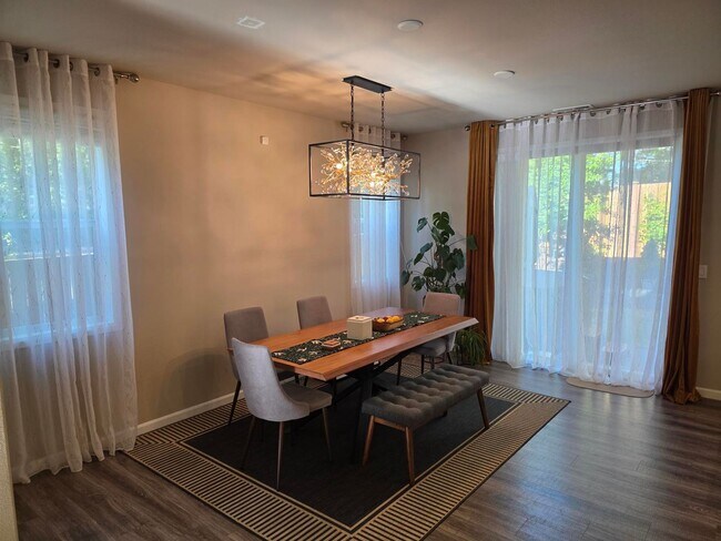 Building Photo - Gig Harbor McCormick Creek Phase 2 - 4 bedroom 3 bathroom 2831 sq ft well maintained home! Avail ...