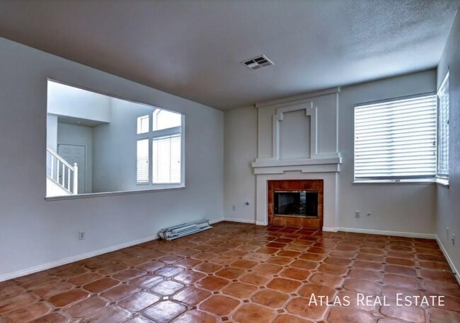 Building Photo - 2213 Warm Walnut Dr