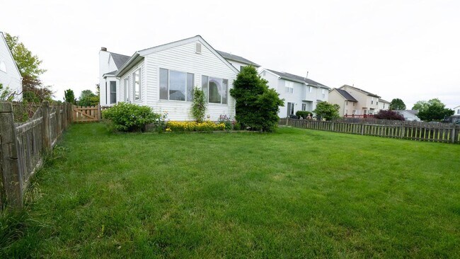 Building Photo - 7872 Waggoner Run Dr
