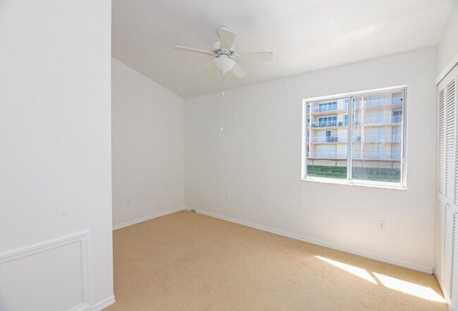 Building Photo - 1004 Ocean Park Ln