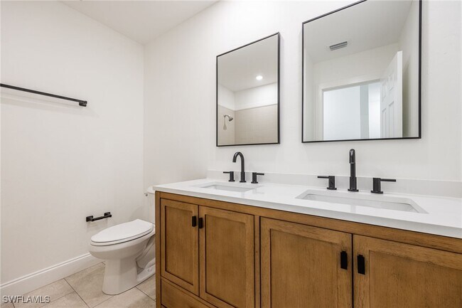 Building Photo - 11674 Pointe Cir