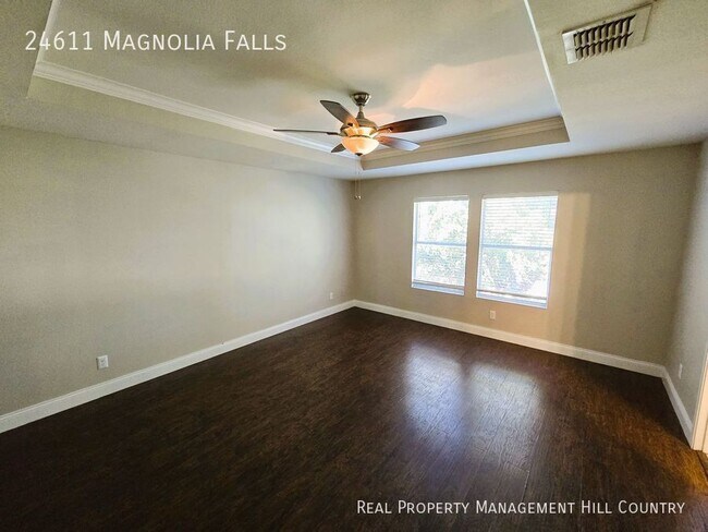 Building Photo - 24611 Magnolia Falls