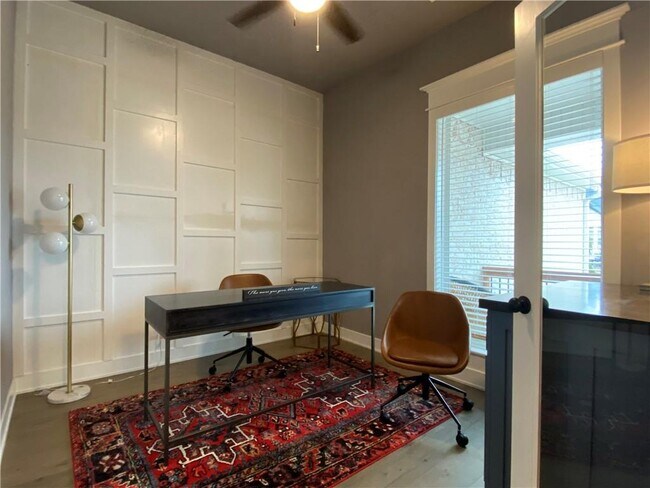 Building Photo - 300 Waterfall Ln