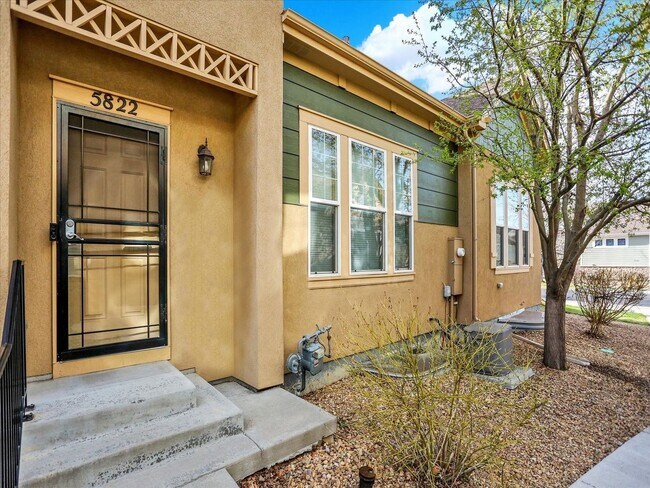 Building Photo - Spacious 3BR Townhome in Littleton