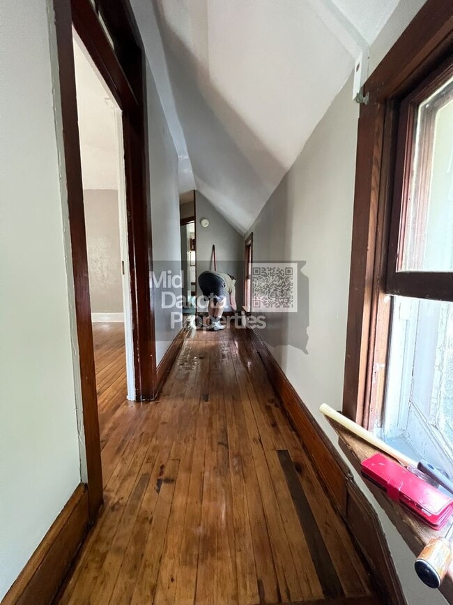 Building Photo - 735 S Wisconsin- 5 bedroom, 2 bathroom house