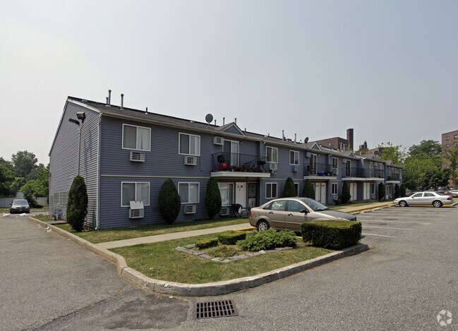 Primary Photo - Harbor Court