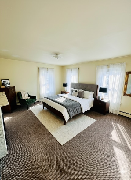 Building Photo - 166 Essex St