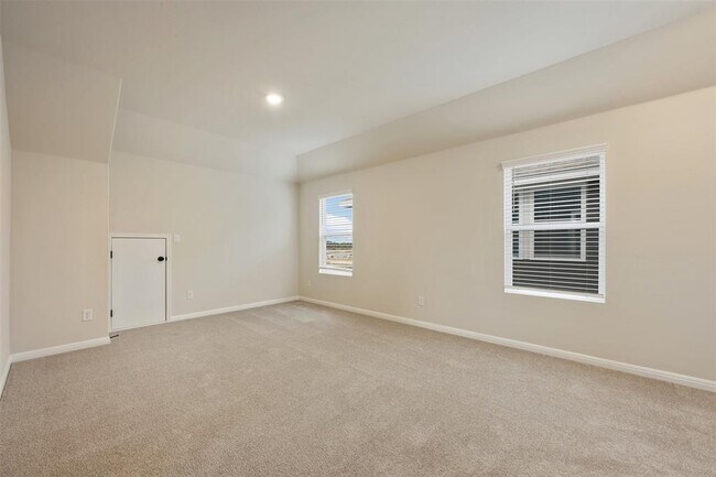 Building Photo - 283 Ranier Wy