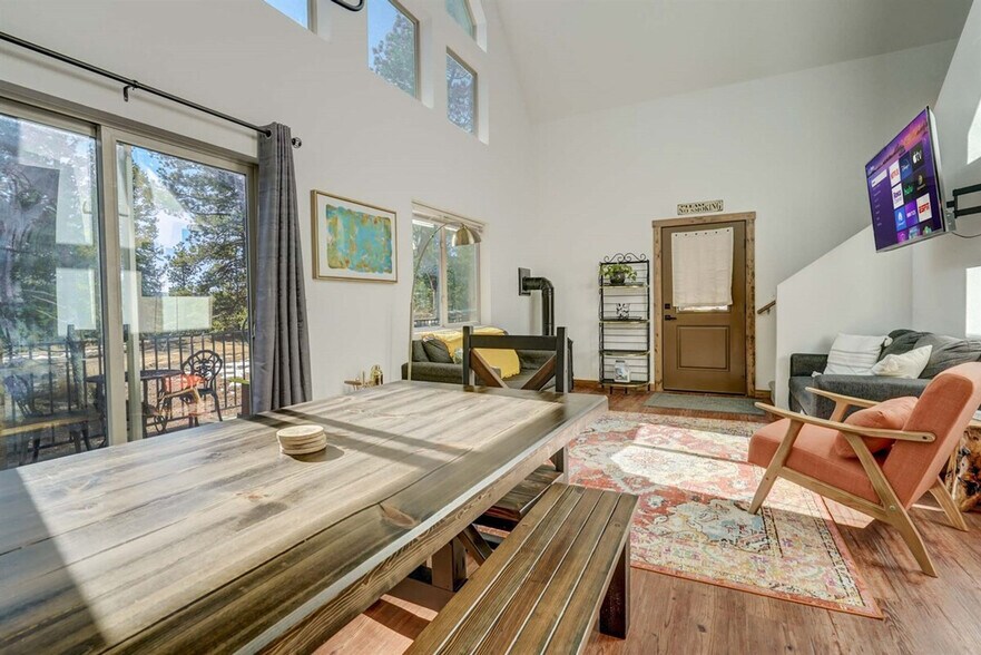 Building Photo - 123 Pinecrest Rd