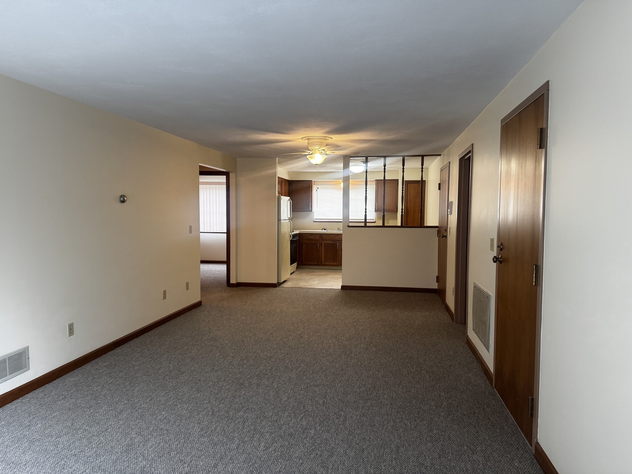 Building Photo - 182 Chenango Ave
