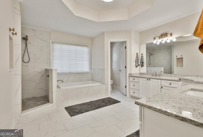Building Photo - 1202 Loxley Cir