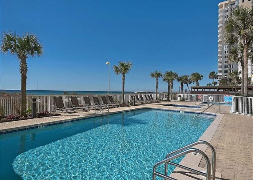 Building Photo - 10625 Front Beach Rd