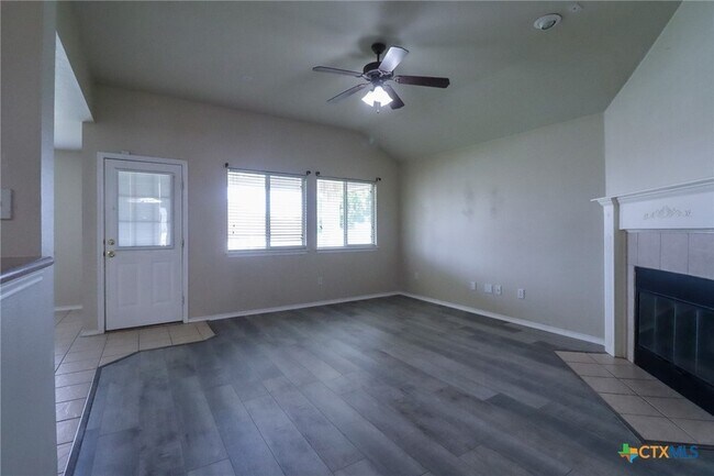 Building Photo - 1805 Lobrecht Ct