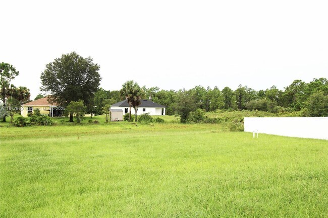 Building Photo - 555 Oakshire Ln