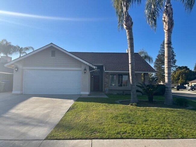 Building Photo - 6601 Camphor Ct