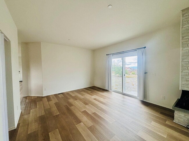 Building Photo - Fantastic Views of San Jacinto and Palm Springs