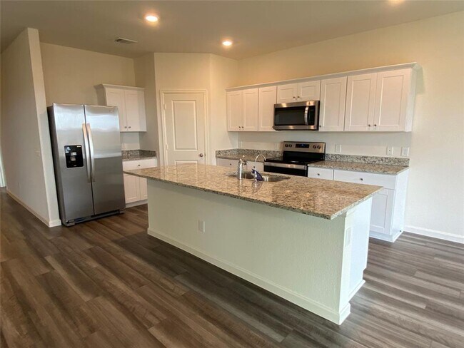 Building Photo - 4092 Scarlet Oak Ln