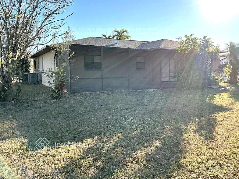 Building Photo - 1435 SE 12th St