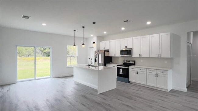 Building Photo - 16734 SW 18th Avenue Rd