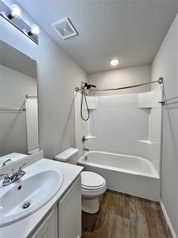 Building Photo - 824 Towngreen Dr