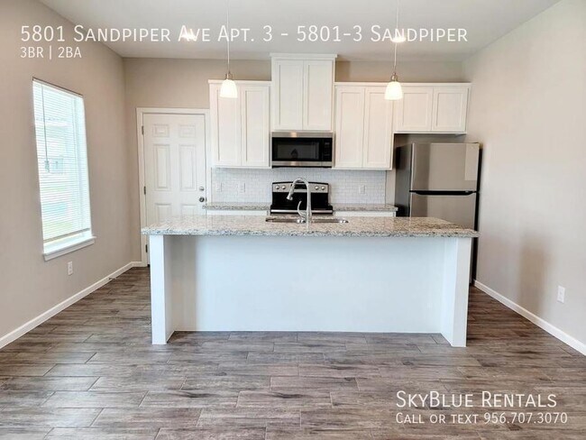 Building Photo - 5801 Sandpiper Ave