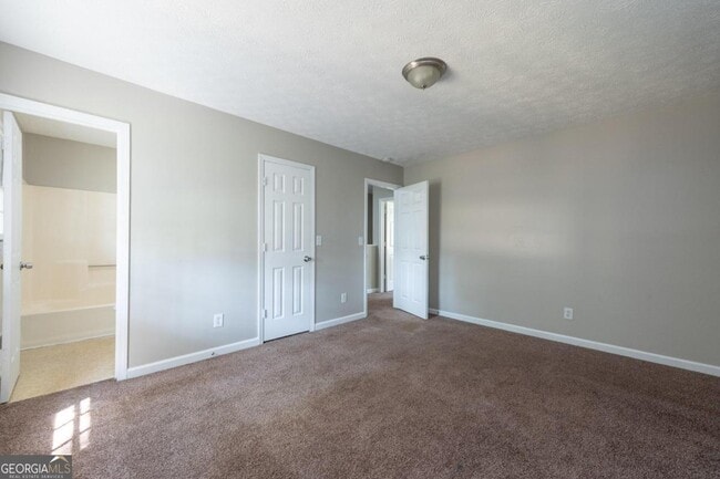 Building Photo - 580 Downing St