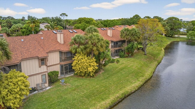 Building Photo - 500 Crosswinds Dr