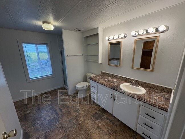 Building Photo - 26521 Rd 100