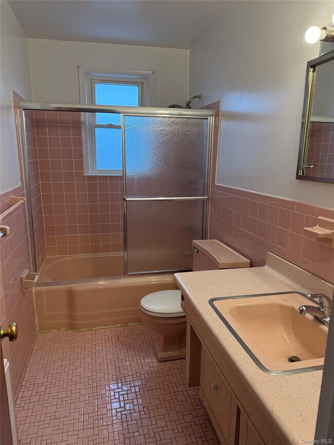 Building Photo - 167 Lincoln Ave