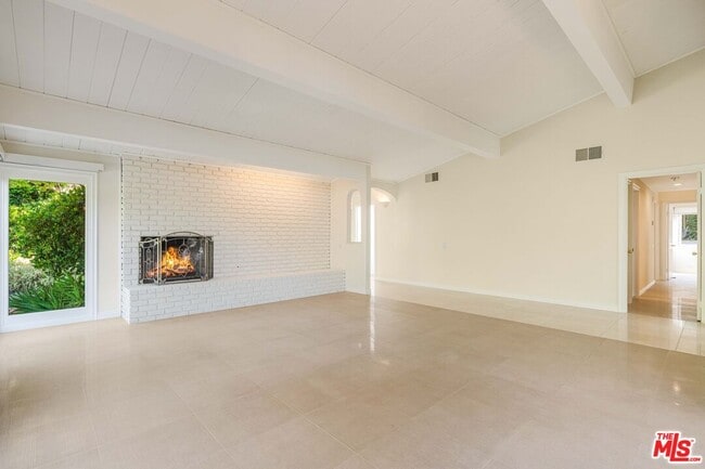 Building Photo - 1200 El Hito Cir
