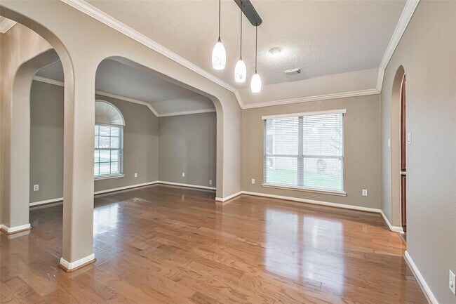 Building Photo - 20942 Wind Field Ln