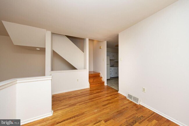 Building Photo - 215 N 23rd St