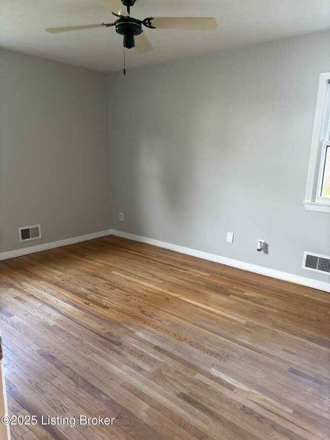 Building Photo - 1305 Abbeywood Rd